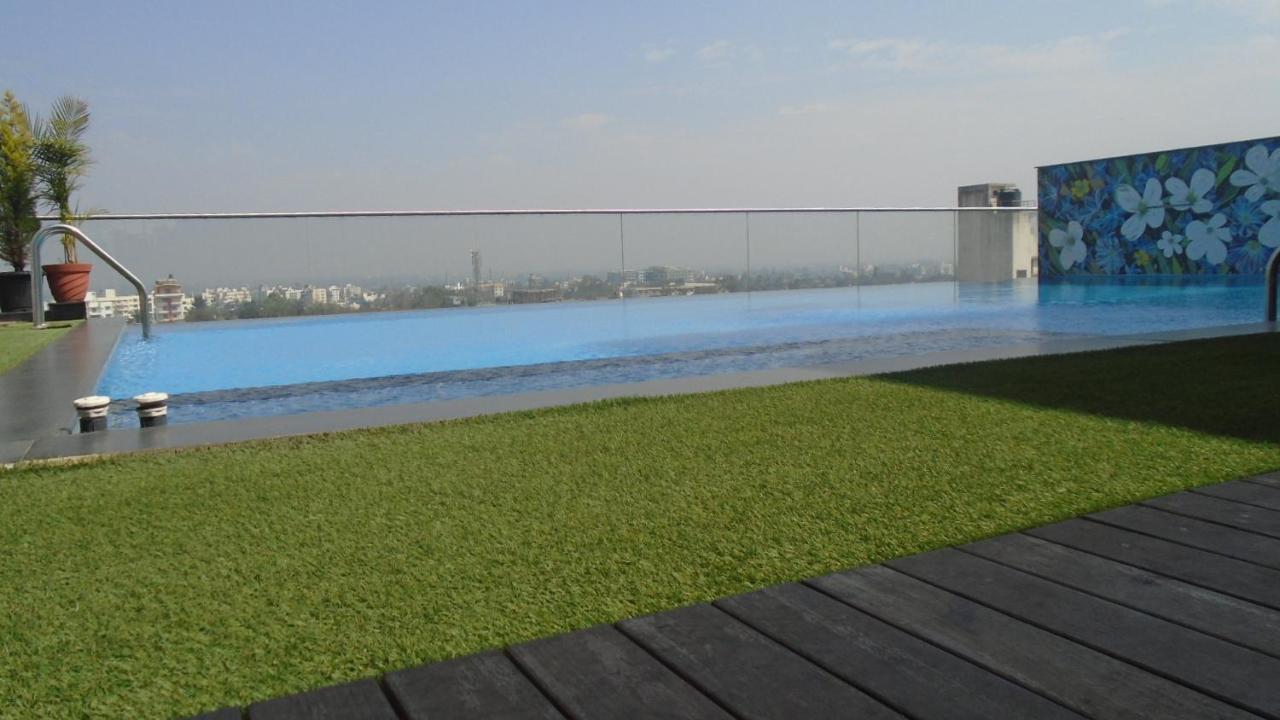 Hotel Vrishali Executive Kolhapur Esterno foto